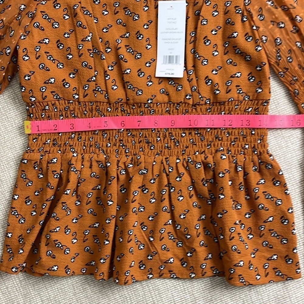 ⭐️ NWT- French Connection brown floral long bell-sleeved smocked blouse- small - Picture 7 of 12